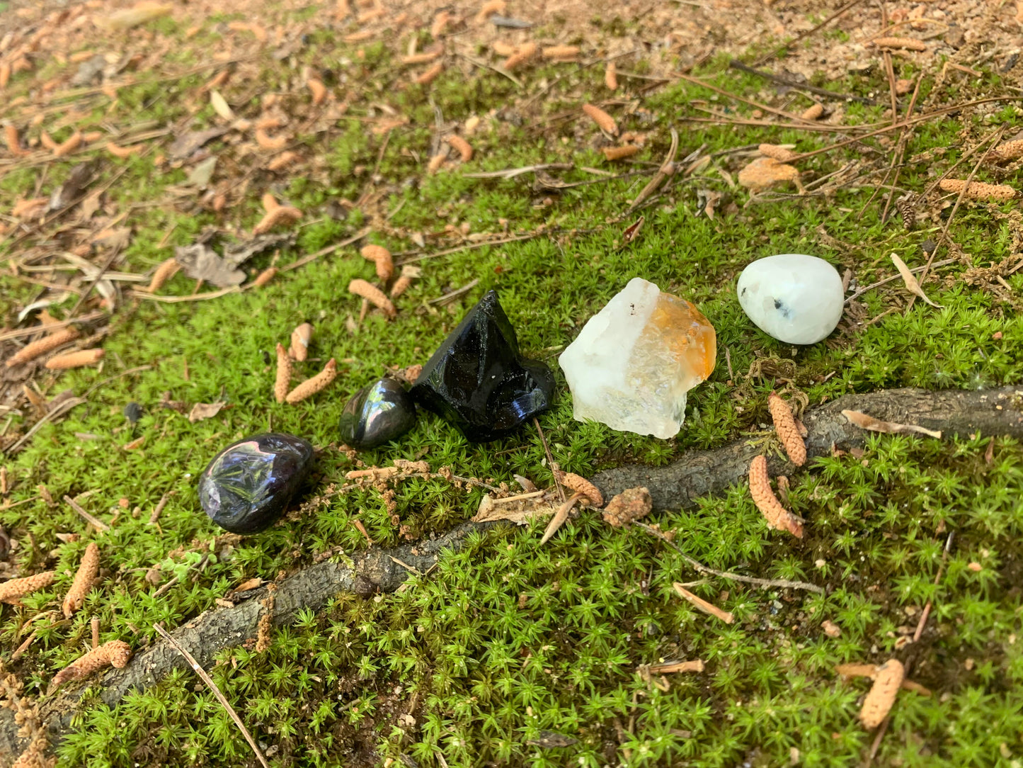 Pluto Retrograde Crystal Kits