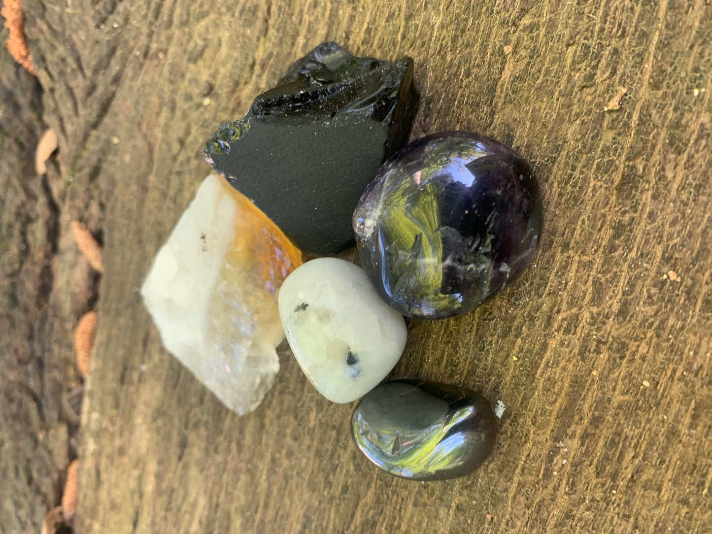 Pluto Retrograde Crystal Kits
